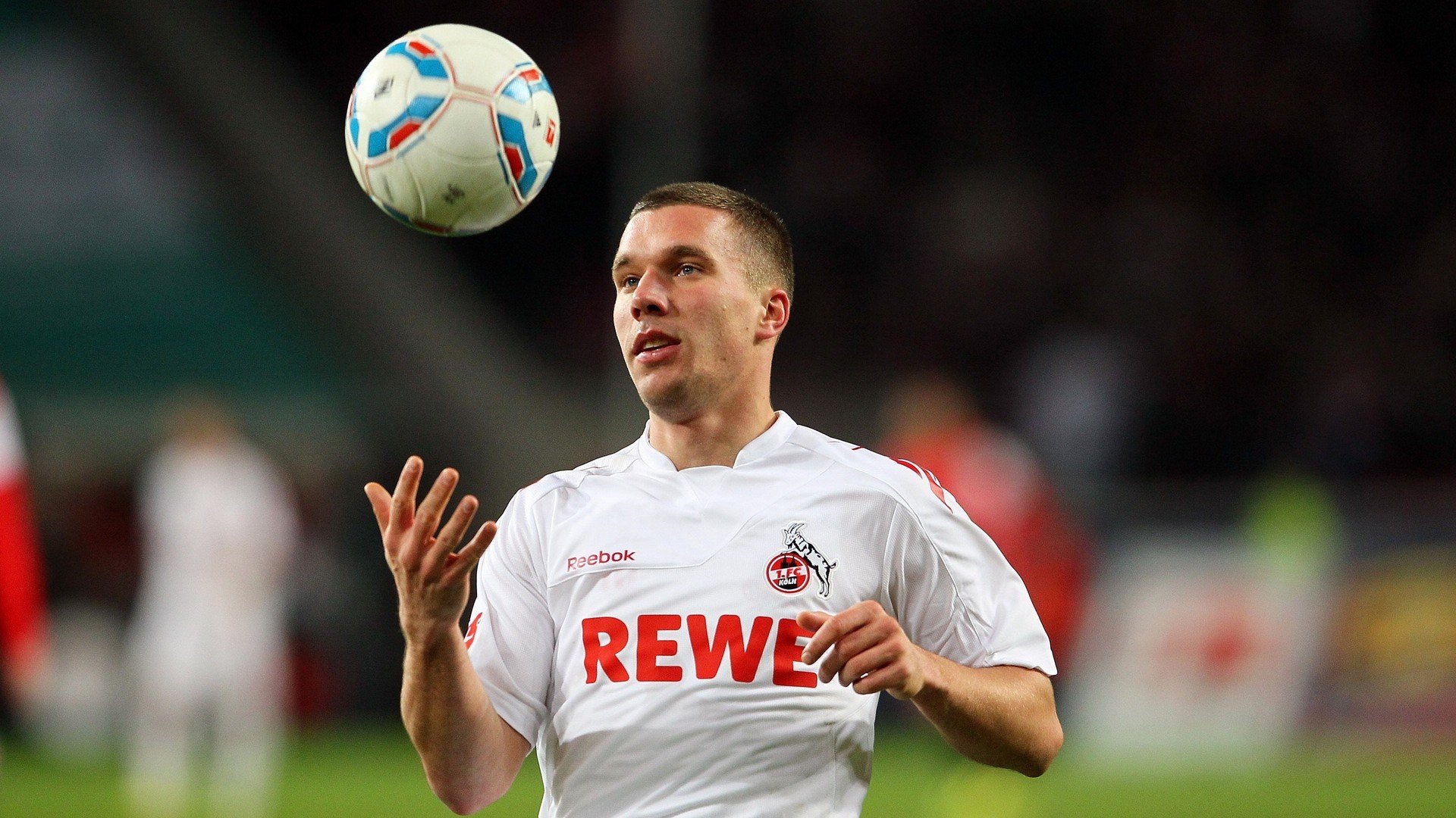 南特保持边中连线打出有效配合